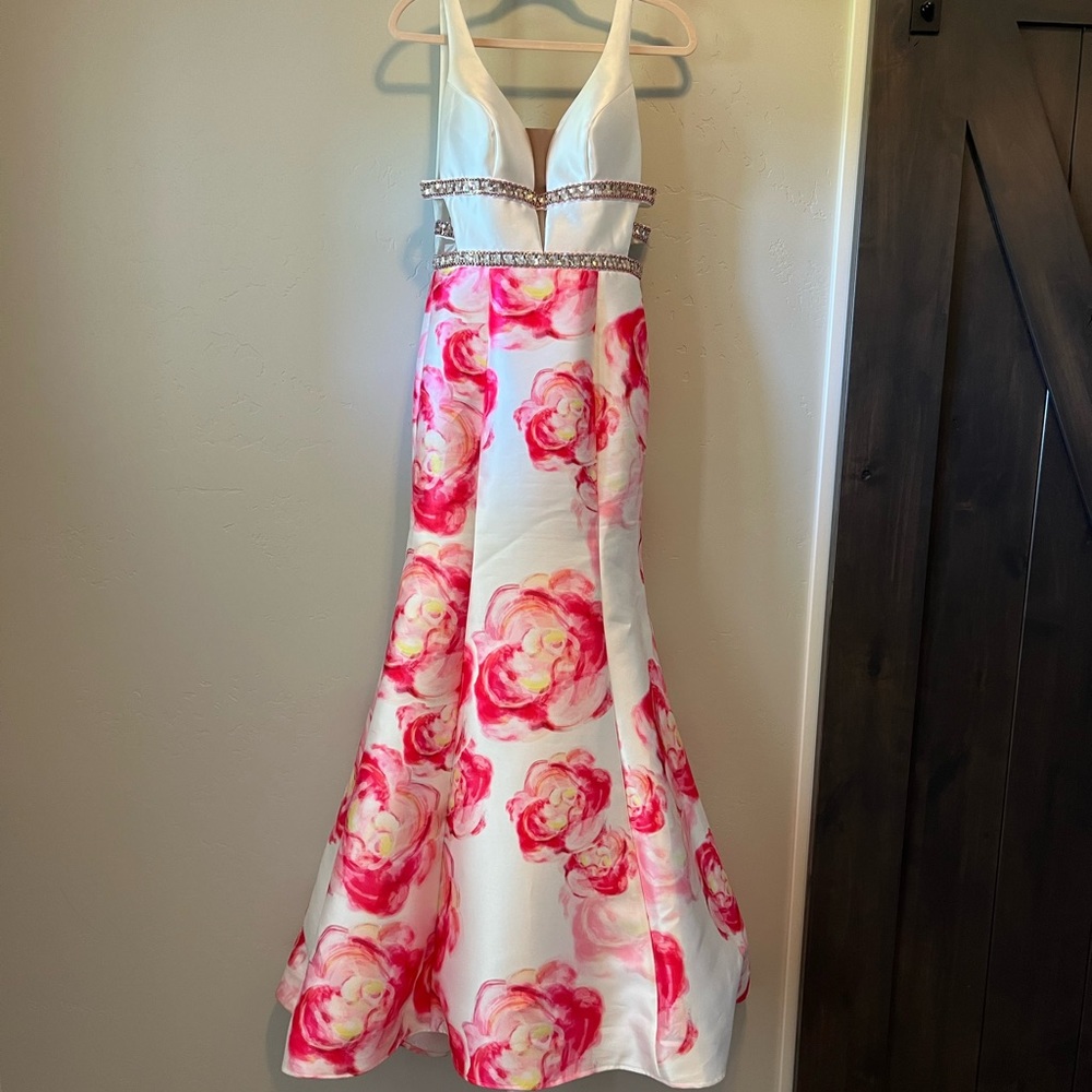 Ellie Wilde pink flower Prom dress